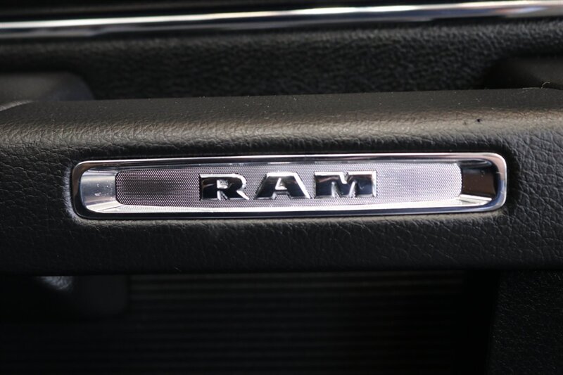 2012 RAM 2500 ST  6SP MANUAL 4D CREW CAB CUMMINS DIESEL 4X4 LONG BED TINTED WINDOWS LONG BED REAR SLIDER LIFTED NEW BFG 35 " TIRES BANKS KIT - Photo 94 - Portland, OR 97230