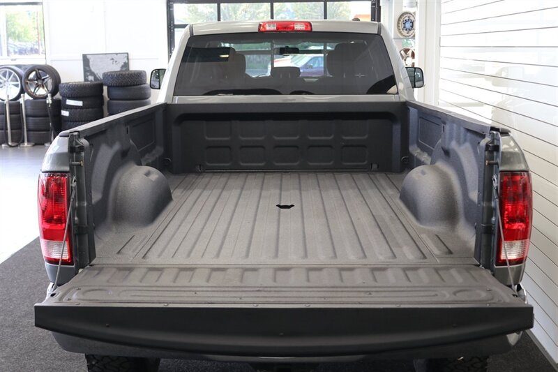 2012 RAM 2500 ST  6SP MANUAL 4D CREW CAB CUMMINS DIESEL 4X4 LONG BED TINTED WINDOWS LONG BED REAR SLIDER LIFTED NEW BFG 35 " TIRES BANKS KIT - Photo 18 - Portland, OR 97230