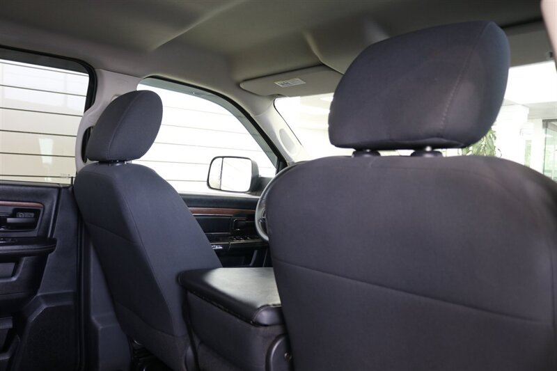 2012 RAM 2500 ST  6SP MANUAL 4D CREW CAB CUMMINS DIESEL 4X4 LONG BED TINTED WINDOWS LONG BED REAR SLIDER LIFTED NEW BFG 35 " TIRES BANKS KIT - Photo 77 - Portland, OR 97230