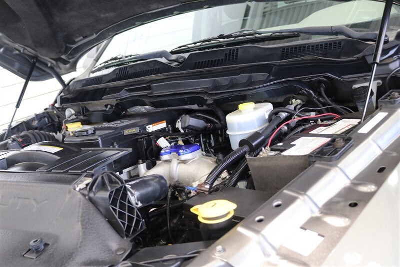 2012 RAM 2500 ST  6SP MANUAL 4D CREW CAB CUMMINS DIESEL 4X4 LONG BED TINTED WINDOWS LONG BED REAR SLIDER LIFTED NEW BFG 35 " TIRES BANKS KIT - Photo 38 - Portland, OR 97230