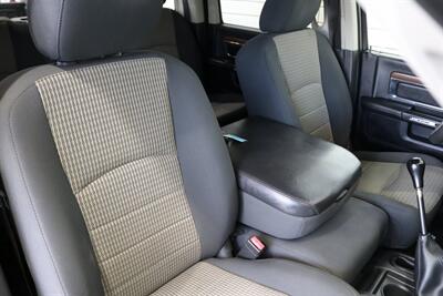 2012 RAM 2500 ST  6SP MANUAL 4D CREW CAB CUMMINS DIESEL 4X4 LONG BED TINTED WINDOWS LONG BED REAR SLIDER LIFTED NEW BFG 35 " TIRES BANKS KIT - Photo 17 - Portland, OR 97230