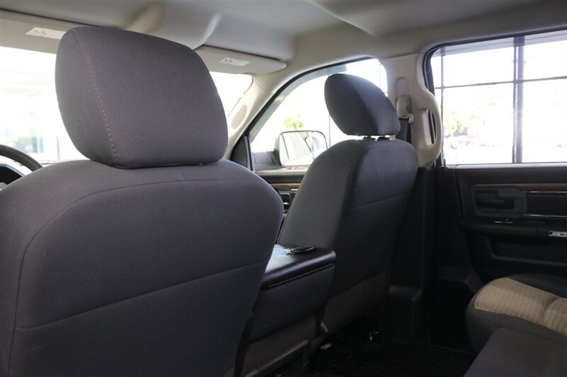 2012 RAM 2500 ST  6SP MANUAL 4D CREW CAB CUMMINS DIESEL 4X4 LONG BED TINTED WINDOWS LONG BED REAR SLIDER LIFTED NEW BFG 35 " TIRES BANKS KIT - Photo 76 - Portland, OR 97230