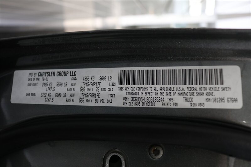 2012 RAM 2500 ST  6SP MANUAL 4D CREW CAB CUMMINS DIESEL 4X4 LONG BED TINTED WINDOWS LONG BED REAR SLIDER LIFTED NEW BFG 35 " TIRES BANKS KIT - Photo 25 - Portland, OR 97230