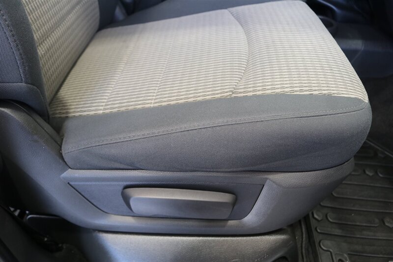 2012 RAM 2500 ST  6-SPD MANUAL 4D CREW CAB CUMMINS DIESEL 4X4 LONG BED TINTED WINDOWS REAR SLIDER LIFTED NEW BFG 35 " TIRES BANKS KIT FRESH FULL SERVICE EGR DELETED FULL EXHAUST - Photo 54 - Portland, OR 97230