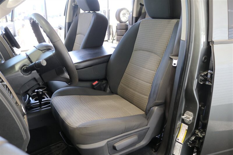 2012 RAM 2500 ST  6-SPD MANUAL 4D CREW CAB CUMMINS DIESEL 4X4 LONG BED TINTED WINDOWS REAR SLIDER LIFTED NEW BFG 35 " TIRES BANKS KIT FRESH FULL SERVICE EGR DELETED FULL EXHAUST - Photo 16 - Portland, OR 97230