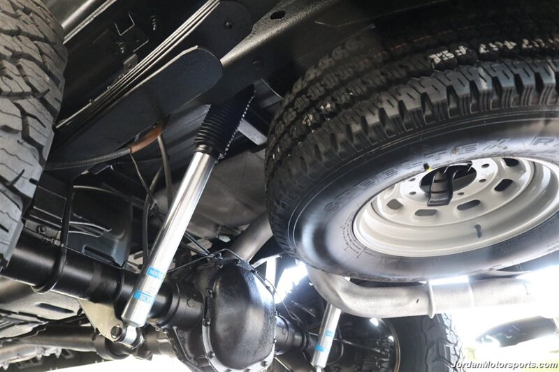 1999 Ford F-250 XLT  1-OWNER* 90K MILES ORIGINAL* NEW 2.5 " LEVEL W/ BILSTEIN 5100 SHOCKS* NEW 33 " BFG KO3 10-PLYs* NO RUST* 100% ALL ORIGINAL* FRESH SERVICE W/NEW BATTERIES-TERMINALS-BELTS-COOLANT FLUSH-AC CHARGE - Photo 27 - Portland, OR 97230