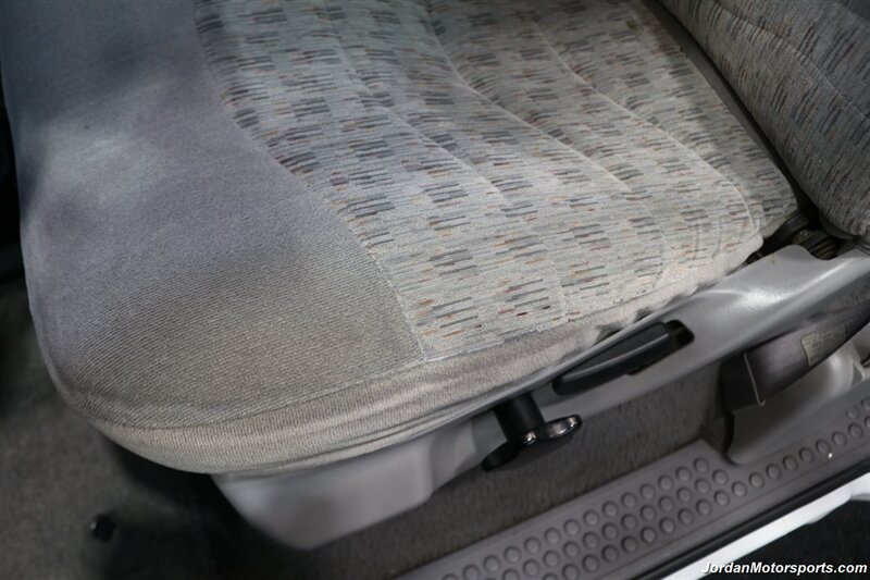 1999 Ford F-250 XLT  1-OWNER* 90K MILES ORIGINAL* NEW 2.5 " LEVEL W/ BILSTEIN 5100 SHOCKS* NEW 33 " BFG KO3 10-PLYs* NO RUST* 100% ALL ORIGINAL* FRESH SERVICE W/NEW BATTERIES-TERMINALS-BELTS-COOLANT FLUSH-AC CHARGE - Photo 72 - Portland, OR 97230