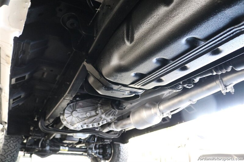 1999 Ford F-250 XLT  1-OWNER* 90K MILES ORIGINAL* NEW 2.5 " LEVEL W/ BILSTEIN 5100 SHOCKS* NEW 33 " BFG KO3 10-PLYs* NO RUST* 100% ALL ORIGINAL* FRESH SERVICE W/NEW BATTERIES-TERMINALS-BELTS-COOLANT FLUSH-AC CHARGE - Photo 31 - Portland, OR 97230