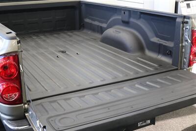 2008 Dodge Ram 3500 ST 1-OWNER* 100% RUST FREE* BRAND NEW 6-SPD TRANSMISSION W/ CLUTCH & SLAVE CYLINDER* NEW BRAKES-ROTORS-CALIPERS-TIE ROD ENDS-COOLANT & BRAKE FLUID FLUSH* NEW 17 "PRO COMPS W/ 34 " TOYO A/Ts 10-PLYs - Photo 38 - Portland, OR 97230