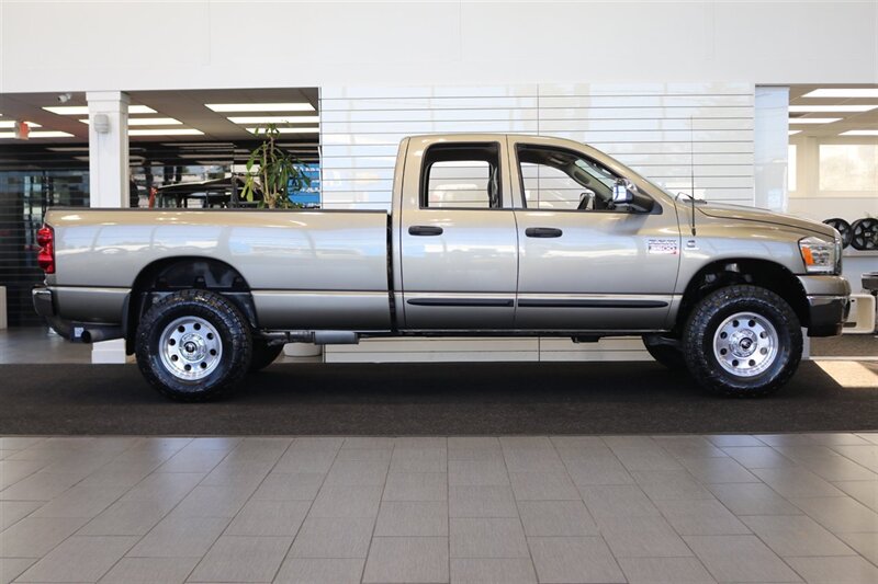 2008 Dodge Ram 3500 ST 1-OWNER* 100% RUST FREE* BRAND NEW 6-SPD TRANSMISSION W/ CLUTCH & SLAVE CYLINDER* NEW BRAKES-ROTORS-CALIPERS-TIE ROD ENDS-COOLANT & BRAKE FLUID FLUSH* NEW 17 "PRO COMPS W/ 34 " TOYO A/Ts 10-PLYs - Photo 5 - Portland, OR 97230
