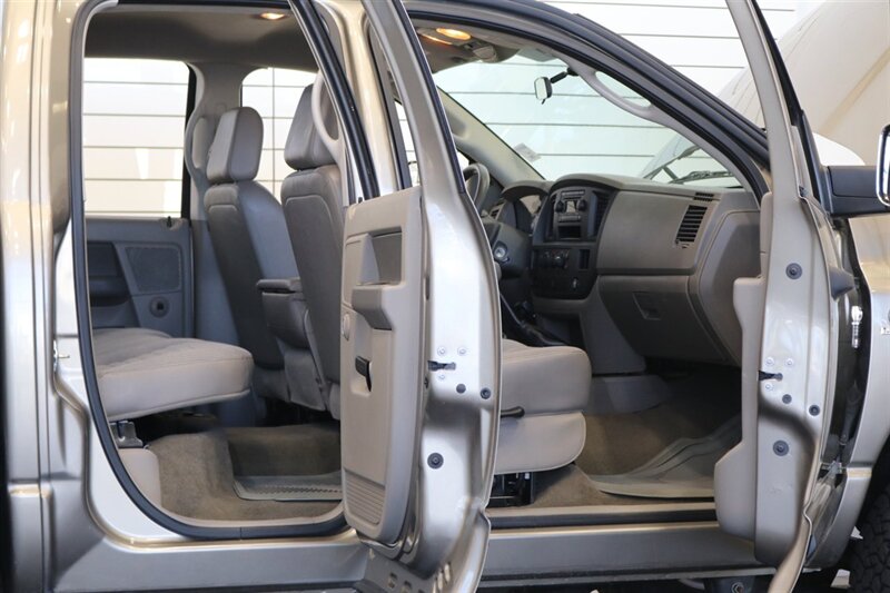 2008 Dodge Ram 3500 ST 1-OWNER* 100% RUST FREE* BRAND NEW 6-SPD TRANSMISSION W/ CLUTCH & SLAVE CYLINDER* NEW BRAKES-ROTORS-CALIPERS-TIE ROD ENDS-COOLANT & BRAKE FLUID FLUSH* NEW 17 "PRO COMPS W/ 34 " TOYO A/Ts 10-PLYs - Photo 45 - Portland, OR 97230
