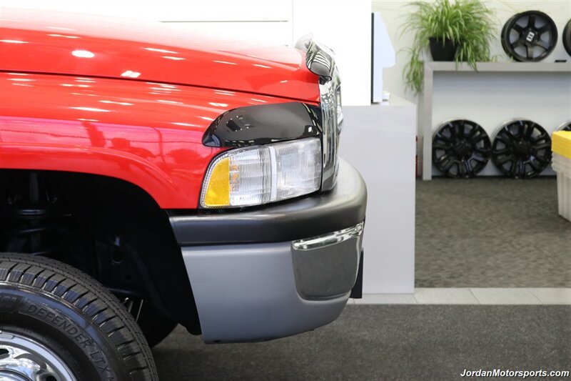 1998 Dodge Ram 2500 Laramie SLT  1-OWNER* 5-SPEED MANUAL* NEVER HAD 5TH WHEEL OR GOOSENECK* LARAMIE* SHORT BED 4X4* 1-OWNER* LEER CANOPY* EDGE TUNER* 100% STOCK* ALL BOOKS & KEYS - Photo 47 - Portland, OR 97230
