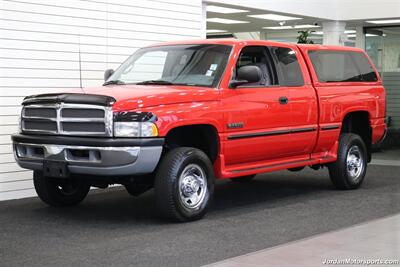 1998 Dodge Ram 2500 Laramie SLT  1-OWNER* 5-SPEED MANUAL* NEVER HAD 5TH WHEEL OR GOOSENECK* LARAMIE* SHORT BED 4X4* 1-OWNER* LEER CANOPY* EDGE TUNER* 100% STOCK* ALL BOOKS & KEYS - Photo 3 - Portland, OR 97230