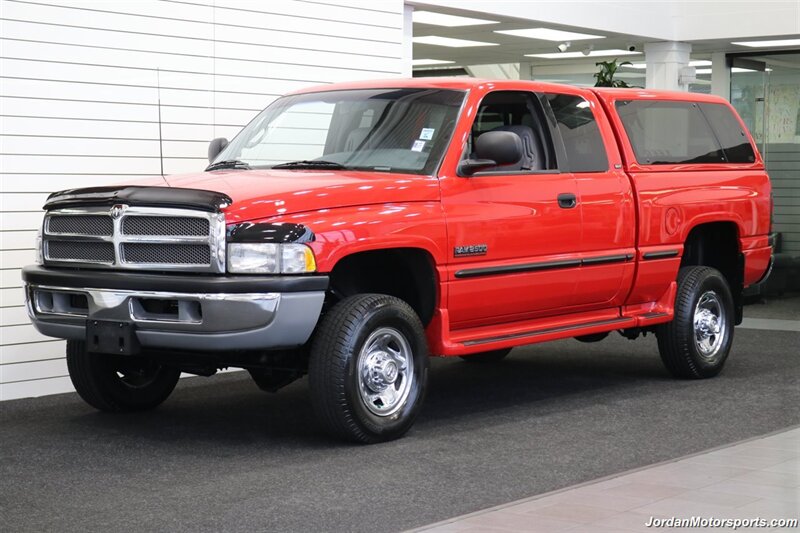 1998 Dodge Ram 2500 Laramie SLT  1-OWNER* 5-SPEED MANUAL* NEVER HAD 5TH WHEEL OR GOOSENECK* LARAMIE* SHORT BED 4X4* 1-OWNER* LEER CANOPY* EDGE TUNER* 100% STOCK* ALL BOOKS & KEYS - Photo 3 - Portland, OR 97230