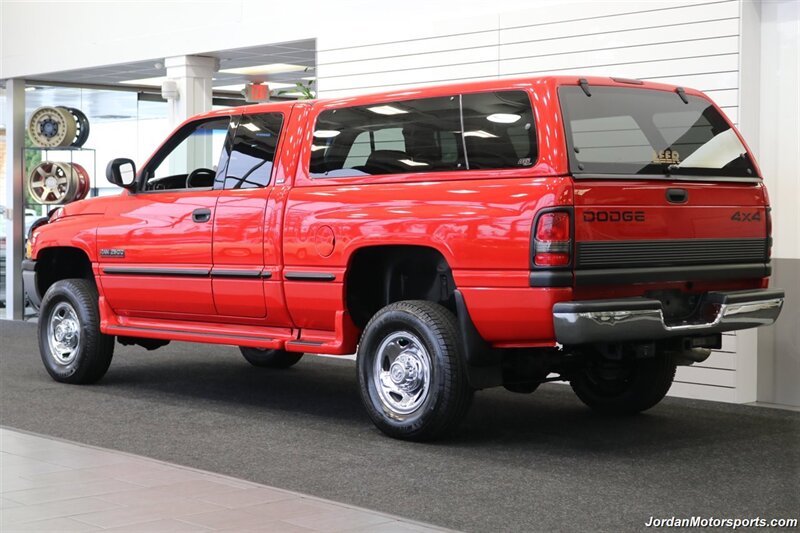 1998 Dodge Ram 2500 Laramie SLT  1-OWNER* 5-SPEED MANUAL* NEVER HAD 5TH WHEEL OR GOOSENECK* LARAMIE* SHORT BED 4X4* 1-OWNER* LEER CANOPY* EDGE TUNER* 100% STOCK* ALL BOOKS & KEYS - Photo 6 - Portland, OR 97230