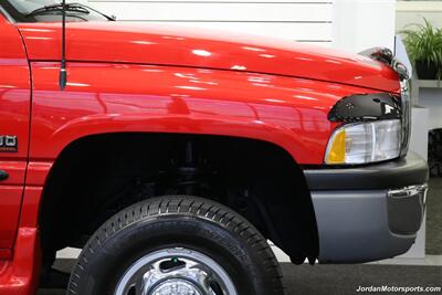 1998 Dodge Ram 2500 Laramie SLT  1-OWNER* 5-SPEED MANUAL* NEVER HAD 5TH WHEEL OR GOOSENECK* LARAMIE* SHORT BED 4X4* 1-OWNER* LEER CANOPY* EDGE TUNER* 100% STOCK* ALL BOOKS & KEYS - Photo 49 - Portland, OR 97230