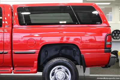 1998 Dodge Ram 2500 Laramie SLT  1-OWNER* 5-SPEED MANUAL* NEVER HAD 5TH WHEEL OR GOOSENECK* LARAMIE* SHORT BED 4X4* 1-OWNER* LEER CANOPY* EDGE TUNER* 100% STOCK* ALL BOOKS & KEYS - Photo 52 - Portland, OR 97230