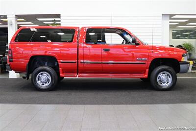 1998 Dodge Ram 2500 Laramie SLT  1-OWNER* 5-SPEED MANUAL* NEVER HAD 5TH WHEEL OR GOOSENECK* LARAMIE* SHORT BED 4X4* 1-OWNER* LEER CANOPY* EDGE TUNER* 100% STOCK* ALL BOOKS & KEYS - Photo 5 - Portland, OR 97230