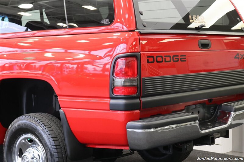 1998 Dodge Ram 2500 Laramie SLT  1-OWNER* 5-SPEED MANUAL* NEVER HAD 5TH WHEEL OR GOOSENECK* LARAMIE* SHORT BED 4X4* 1-OWNER* LEER CANOPY* EDGE TUNER* 100% STOCK* ALL BOOKS & KEYS - Photo 37 - Portland, OR 97230