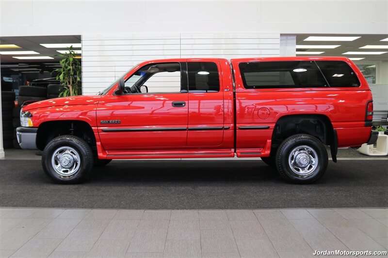 1998 Dodge Ram 2500 Laramie SLT  1-OWNER* 5-SPEED MANUAL* NEVER HAD 5TH WHEEL OR GOOSENECK* LARAMIE* SHORT BED 4X4* 1-OWNER* LEER CANOPY* EDGE TUNER* 100% STOCK* ALL BOOKS & KEYS - Photo 4 - Portland, OR 97230