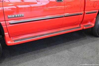 1998 Dodge Ram 2500 Laramie SLT  1-OWNER* 5-SPEED MANUAL* NEVER HAD 5TH WHEEL OR GOOSENECK* LARAMIE* SHORT BED 4X4* 1-OWNER* LEER CANOPY* EDGE TUNER* 100% STOCK* ALL BOOKS & KEYS - Photo 55 - Portland, OR 97230
