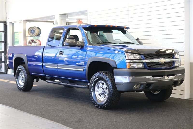 2004 Chevrolet Silverado 2500 LT 4dr Extended Cab LT  1-OWNER 100% RUST FREE* 100% STOCK* NEW 2.5 "FABTEC LEVEL KIT W/ BILSTEIN 5100 SHOCKS & NEW 33.5 " BFG KO3 10-PLYS* ALL SERVICE RECDS SINCE NEW* NEVER HAD 5TH WHEEL OR GOOSENECK* 5-SPD ALLISON - Photo 2 - Portland, OR 97230