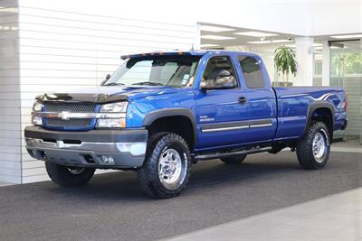 2004 Chevrolet Silverado 2500 LT 4dr Extended Cab LT  1-OWNER 100% RUST FREE* 100% STOCK* NEW 2.5 "FABTEC LEVEL KIT W/ BILSTEIN 5100 SHOCKS & NEW 33.5 " BFG KO3 10-PLYS* ALL SERVICE RECDS SINCE NEW* NEVER HAD 5TH WHEEL OR GOOSENECK* 5-SPD ALLISON - Photo 3 - Portland, OR 97230
