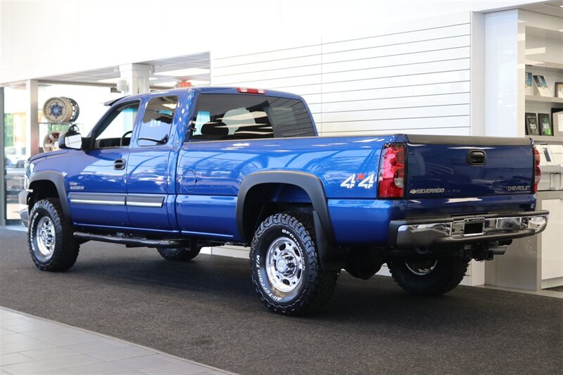 2004 Chevrolet Silverado 2500 LT 4dr Extended Cab LT  1-OWNER 100% RUST FREE* 100% STOCK* NEW 2.5 "FABTEC LEVEL KIT W/ BILSTEIN 5100 SHOCKS & NEW 33.5 " BFG KO3 10-PLYS* ALL SERVICE RECDS SINCE NEW* NEVER HAD 5TH WHEEL OR GOOSENECK* 5-SPD ALLISON - Photo 6 - Portland, OR 97230