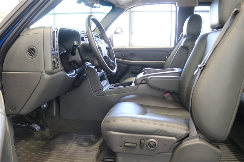 2004 Chevrolet Silverado 2500 LT 4dr Extended Cab LT  1-OWNER 100% RUST FREE* 100% STOCK* NEW 2.5 "FABTEC LEVEL KIT W/ BILSTEIN 5100 SHOCKS & NEW 33.5 " BFG KO3 10-PLYS* ALL SERVICE RECDS SINCE NEW* NEVER HAD 5TH WHEEL OR GOOSENECK* 5-SPD ALLISON - Photo 78 - Portland, OR 97230