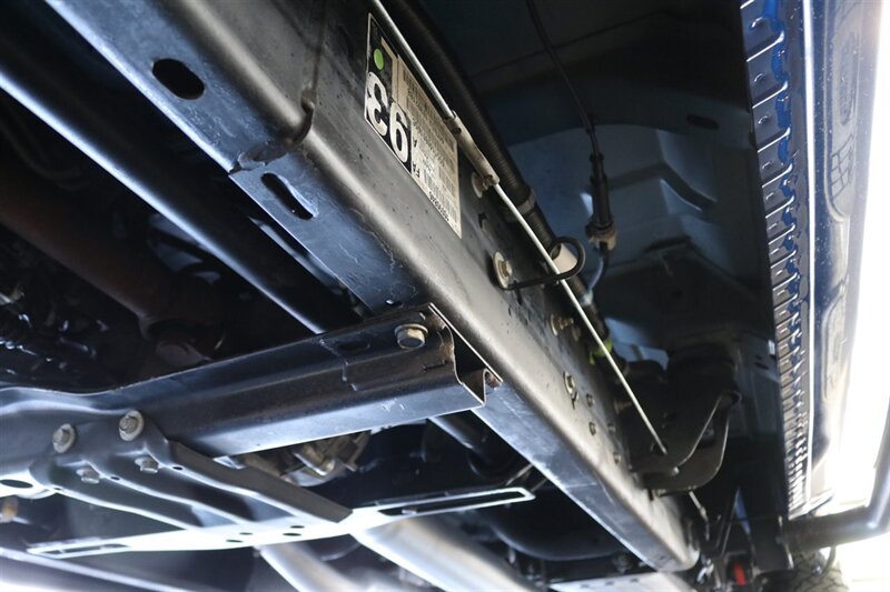 2004 Chevrolet Silverado 2500 LT 4dr Extended Cab LT  1-OWNER 100% RUST FREE* 100% STOCK* NEW 2.5 "FABTEC LEVEL KIT W/ BILSTEIN 5100 SHOCKS & NEW 33.5 " BFG KO3 10-PLYS* ALL SERVICE RECDS SINCE NEW* NEVER HAD 5TH WHEEL OR GOOSENECK* 5-SPD ALLISON - Photo 30 - Portland, OR 97230
