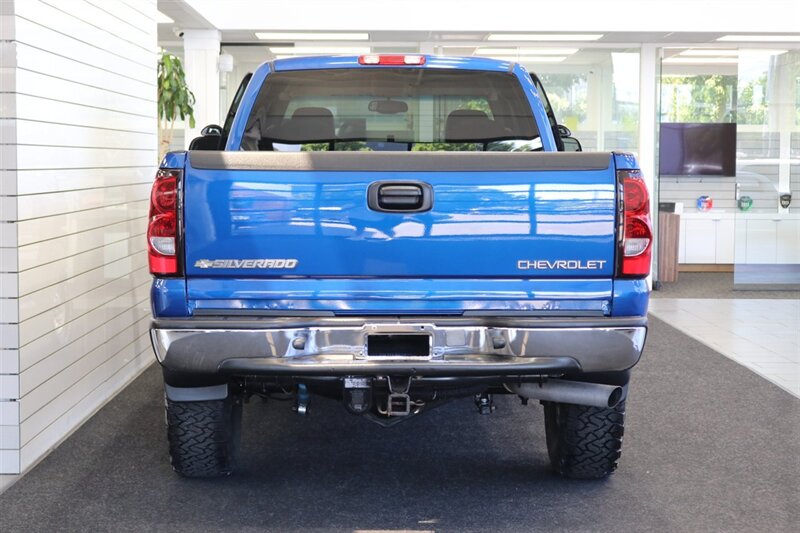 2004 Chevrolet Silverado 2500 LT 4dr Extended Cab LT  1-OWNER 100% RUST FREE* 100% STOCK* NEW 2.5 "FABTEC LEVEL KIT W/ BILSTEIN 5100 SHOCKS & NEW 33.5 " BFG KO3 10-PLYS* ALL SERVICE RECDS SINCE NEW* NEVER HAD 5TH WHEEL OR GOOSENECK* 5-SPD ALLISON - Photo 9 - Portland, OR 97230