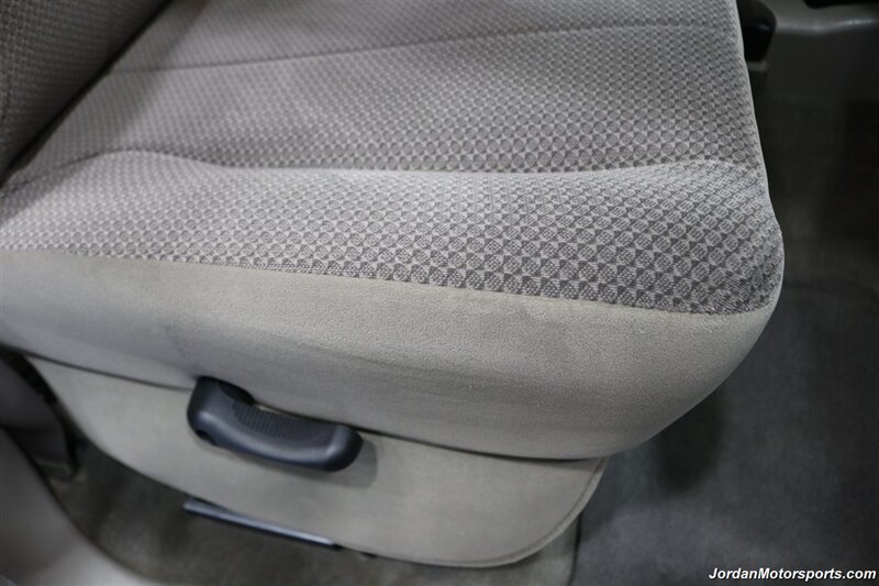 2005 Dodge Ram 3500 SLT 6-SPEED MANUAL 5.9L* NEVER HAD 5TH WHEEL OR GOOSNECK* FULL FRONT END SUSPENSION NEW REBUILD* CARLI 3 "LEVEL LIFT W/BILSTEIN 5100 SHOCKS* 34 " TOYO A/T III 10-PLYS* LEER CANOPY* LINEX BED LINER - Photo 63 - Portland, OR 97230