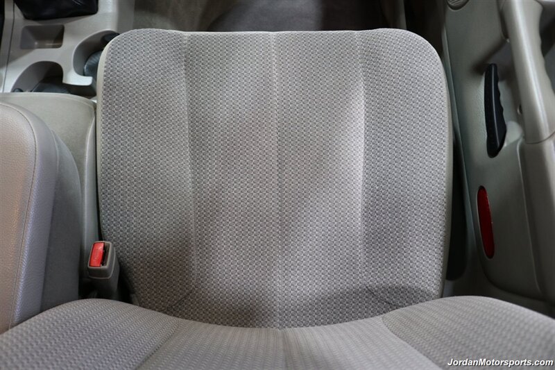 2005 Dodge Ram 3500 SLT 6-SPEED MANUAL 5.9L* NEVER HAD 5TH WHEEL OR GOOSNECK* FULL FRONT END SUSPENSION NEW REBUILD* CARLI 3 "LEVEL LIFT W/BILSTEIN 5100 SHOCKS* 34 " TOYO A/T III 10-PLYS* LEER CANOPY* LINEX BED LINER - Photo 59 - Portland, OR 97230