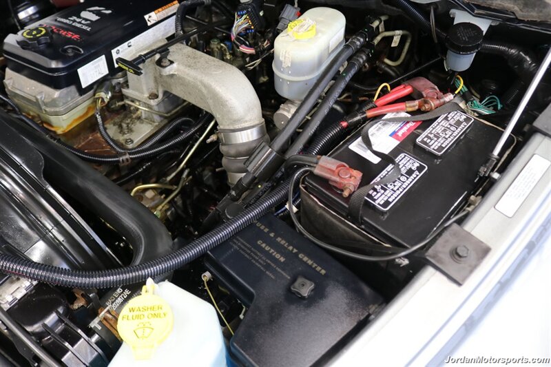 2005 Dodge Ram 3500 SLT 6-SPEED MANUAL 5.9L* NEVER HAD 5TH WHEEL OR GOOSNECK* FULL FRONT END SUSPENSION NEW REBUILD* CARLI 3 "LEVEL LIFT W/BILSTEIN 5100 SHOCKS* 34 " TOYO A/T III 10-PLYS* LEER CANOPY* LINEX BED LINER - Photo 49 - Portland, OR 97230