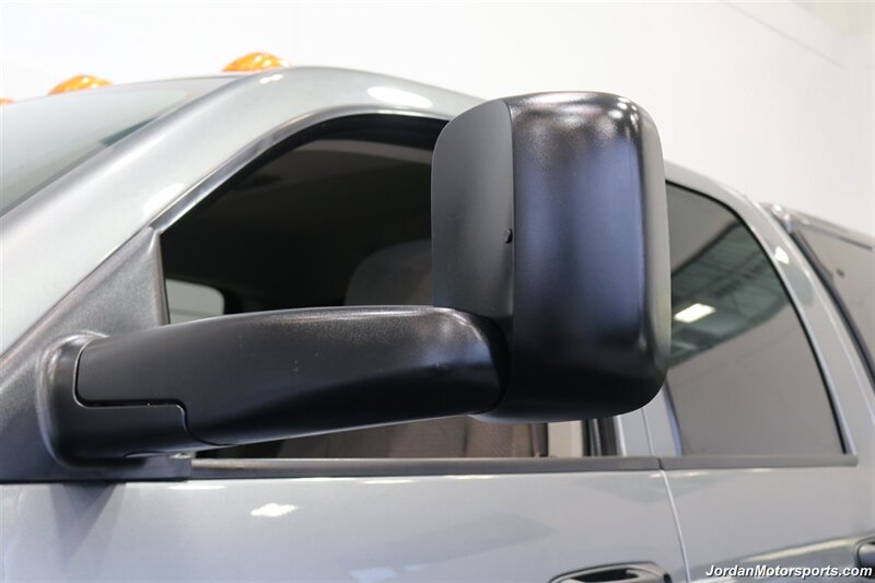 2005 Dodge Ram 3500 SLT 6-SPEED MANUAL 5.9L* NEVER HAD 5TH WHEEL OR GOOSNECK* FULL FRONT END SUSPENSION NEW REBUILD* CARLI 3 "LEVEL LIFT W/BILSTEIN 5100 SHOCKS* 34 " TOYO A/T III 10-PLYS* LEER CANOPY* LINEX BED LINER - Photo 46 - Portland, OR 97230