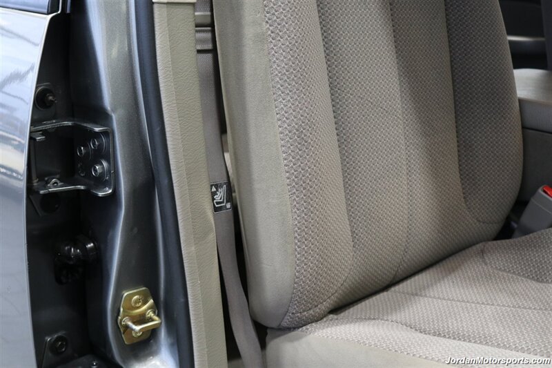 2005 Dodge Ram 3500 SLT 6-SPEED MANUAL 5.9L* NEVER HAD 5TH WHEEL OR GOOSNECK* FULL FRONT END SUSPENSION NEW REBUILD* CARLI 3 "LEVEL LIFT W/BILSTEIN 5100 SHOCKS* 34 " TOYO A/T III 10-PLYS* LEER CANOPY* LINEX BED LINER - Photo 65 - Portland, OR 97230