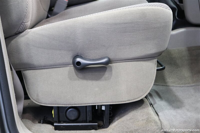 2005 Dodge Ram 3500 SLT 6-SPEED MANUAL 5.9L* NEVER HAD 5TH WHEEL OR GOOSNECK* FULL FRONT END SUSPENSION NEW REBUILD* CARLI 3 "LEVEL LIFT W/BILSTEIN 5100 SHOCKS* 34 " TOYO A/T III 10-PLYS* LEER CANOPY* LINEX BED LINER - Photo 61 - Portland, OR 97230