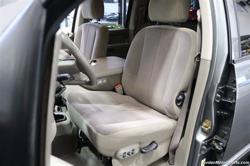 2005 Dodge Ram 3500 SLT 6-SPEED MANUAL 5.9L* NEVER HAD 5TH WHEEL OR GOOSNECK* FULL FRONT END SUSPENSION NEW REBUILD* CARLI 3 "LEVEL LIFT W/BILSTEIN 5100 SHOCKS* 34 " TOYO A/T III 10-PLYS* LEER CANOPY* LINEX BED LINER - Photo 18 - Portland, OR 97230