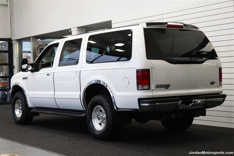 2000 Ford Excursion XLT  LOADED W/LEATHER HEATED & MASSAGING SEATS* V-10 4X4* 8-PASSNEGER* 100% RUST & CORROSION FREE* 33 "COOPER 10-PLY TIRES* WARN HUBS* FULL FRESH SERVICE W/NEW FILETRS-FLUIDS-BELTS-BATTERY* ALL BOOKS & KEYS - Photo 5 - Portland, OR 97230