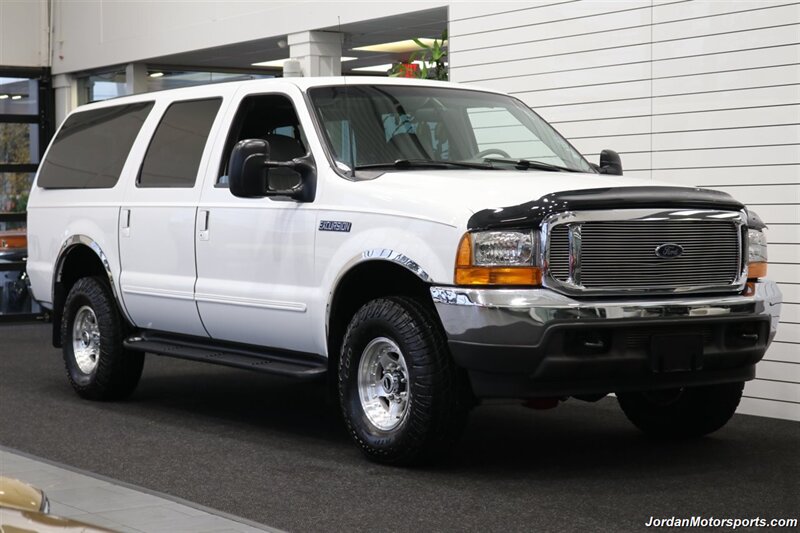 2000 Ford Excursion XLT  LOADED W/LEATHER HEATED & MASSAGING SEATS* V-10 4X4* 8-PASSNEGER* 100% RUST & CORROSION FREE* 33 "COOPER 10-PLY TIRES* WARN HUBS* FULL FRESH SERVICE W/NEW FILETRS-FLUIDS-BELTS-BATTERY* ALL BOOKS & KEYS - Photo 2 - Portland, OR 97230