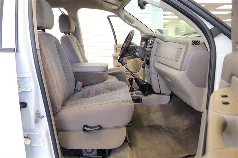 2005 Dodge Ram 3500 SLT  1-OWNER* 100% RUST FREE* 5.9L HIGH OUTPUT* 6-SPD MANUAL* DEALER SERVICED SINCE NEW W/ ALL RECORDS* NEW SERVICE INCLUDING NEW AC COMPRESSOR & FLUIDS* 100% STOCK UNMODIFIED* ALL BOOKS * COLLECTOR GRADE - Photo 77 - Portland, OR 97230