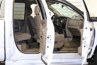 2005 Dodge Ram 3500 SLT  1-OWNER* 100% RUST FREE* 5.9L HIGH OUTPUT* 6-SPD MANUAL* DEALER SERVICED SINCE NEW W/ ALL RECORDS* NEW SERVICE INCLUDING NEW AC COMPRESSOR & FLUIDS* 100% STOCK UNMODIFIED* ALL BOOKS * COLLECTOR GRADE - Photo 63 - Portland, OR 97230