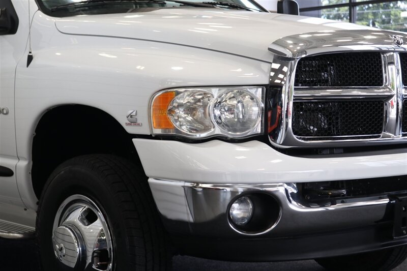 2005 Dodge Ram 3500 SLT  1-OWNER* 100% RUST FREE* 5.9L HIGH OUTPUT* 6-SPD MANUAL* DEALER SERVICED SINCE NEW W/ ALL RECORDS* NEW SERVICE INCLUDING NEW AC COMPRESSOR & FLUIDS* 100% STOCK UNMODIFIED* ALL BOOKS * COLLECTOR GRADE - Photo 13 - Portland, OR 97230