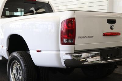 2005 Dodge Ram 3500 SLT  1-OWNER* 100% RUST FREE* 5.9L HIGH OUTPUT* 6-SPD MANUAL* DEALER SERVICED SINCE NEW W/ ALL RECORDS* NEW SERVICE INCLUDING NEW AC COMPRESSOR & FLUIDS* 100% STOCK UNMODIFIED* ALL BOOKS * COLLECTOR GRADE - Photo 58 - Portland, OR 97230