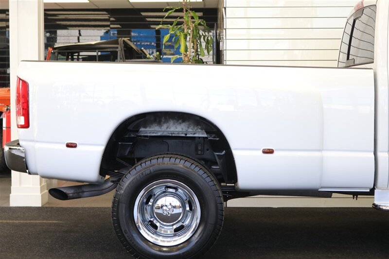 2005 Dodge Ram 3500 SLT  1-OWNER* 100% RUST FREE* 5.9L HIGH OUTPUT* 6-SPD MANUAL* DEALER SERVICED SINCE NEW W/ ALL RECORDS* NEW SERVICE INCLUDING NEW AC COMPRESSOR & FLUIDS* 100% STOCK UNMODIFIED* ALL BOOKS * COLLECTOR GRADE - Photo 49 - Portland, OR 97230