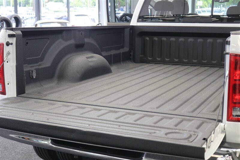 2005 Dodge Ram 3500 SLT  1-OWNER* 100% RUST FREE* 5.9L HIGH OUTPUT* 6-SPD MANUAL* DEALER SERVICED SINCE NEW W/ ALL RECORDS* NEW SERVICE INCLUDING NEW AC COMPRESSOR & FLUIDS* 100% STOCK UNMODIFIED* ALL BOOKS * COLLECTOR GRADE - Photo 61 - Portland, OR 97230