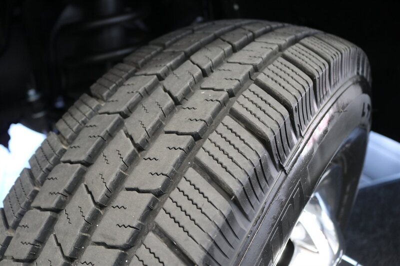 2005 Dodge Ram 3500 SLT  1-OWNER* 100% RUST FREE* 5.9L HIGH OUTPUT* 6-SPD MANUAL* DEALER SERVICED SINCE NEW W/ ALL RECORDS* NEW SERVICE INCLUDING NEW AC COMPRESSOR & FLUIDS* 100% STOCK UNMODIFIED* ALL BOOKS * COLLECTOR GRADE - Photo 53 - Portland, OR 97230