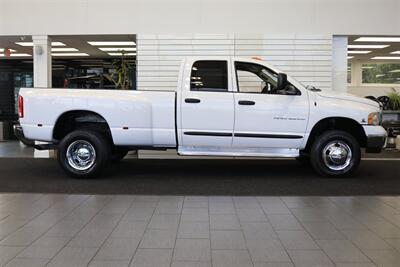 2005 Dodge Ram 3500 SLT  1-OWNER* 100% RUST FREE* 5.9L HIGH OUTPUT* 6-SPD MANUAL* DEALER SERVICED SINCE NEW W/ ALL RECORDS* NEW SERVICE INCLUDING NEW AC COMPRESSOR & FLUIDS* 100% STOCK UNMODIFIED* ALL BOOKS * COLLECTOR GRADE - Photo 5 - Portland, OR 97230