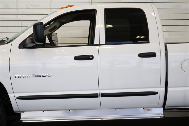 2005 Dodge Ram 3500 SLT  1-OWNER* 100% RUST FREE* 5.9L HIGH OUTPUT* 6-SPD MANUAL* DEALER SERVICED SINCE NEW W/ ALL RECORDS* NEW SERVICE INCLUDING NEW AC COMPRESSOR & FLUIDS* 100% STOCK UNMODIFIED* ALL BOOKS * COLLECTOR GRADE - Photo 46 - Portland, OR 97230