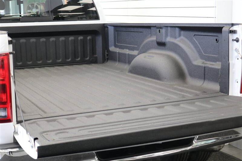 2005 Dodge Ram 3500 SLT  1-OWNER* 100% RUST FREE* 5.9L HIGH OUTPUT* 6-SPD MANUAL* DEALER SERVICED SINCE NEW W/ ALL RECORDS* NEW SERVICE INCLUDING NEW AC COMPRESSOR & FLUIDS* 100% STOCK UNMODIFIED* ALL BOOKS * COLLECTOR GRADE - Photo 60 - Portland, OR 97230